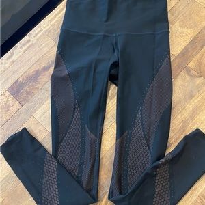 Lululemon Mapped Out High-rise Tight 28”